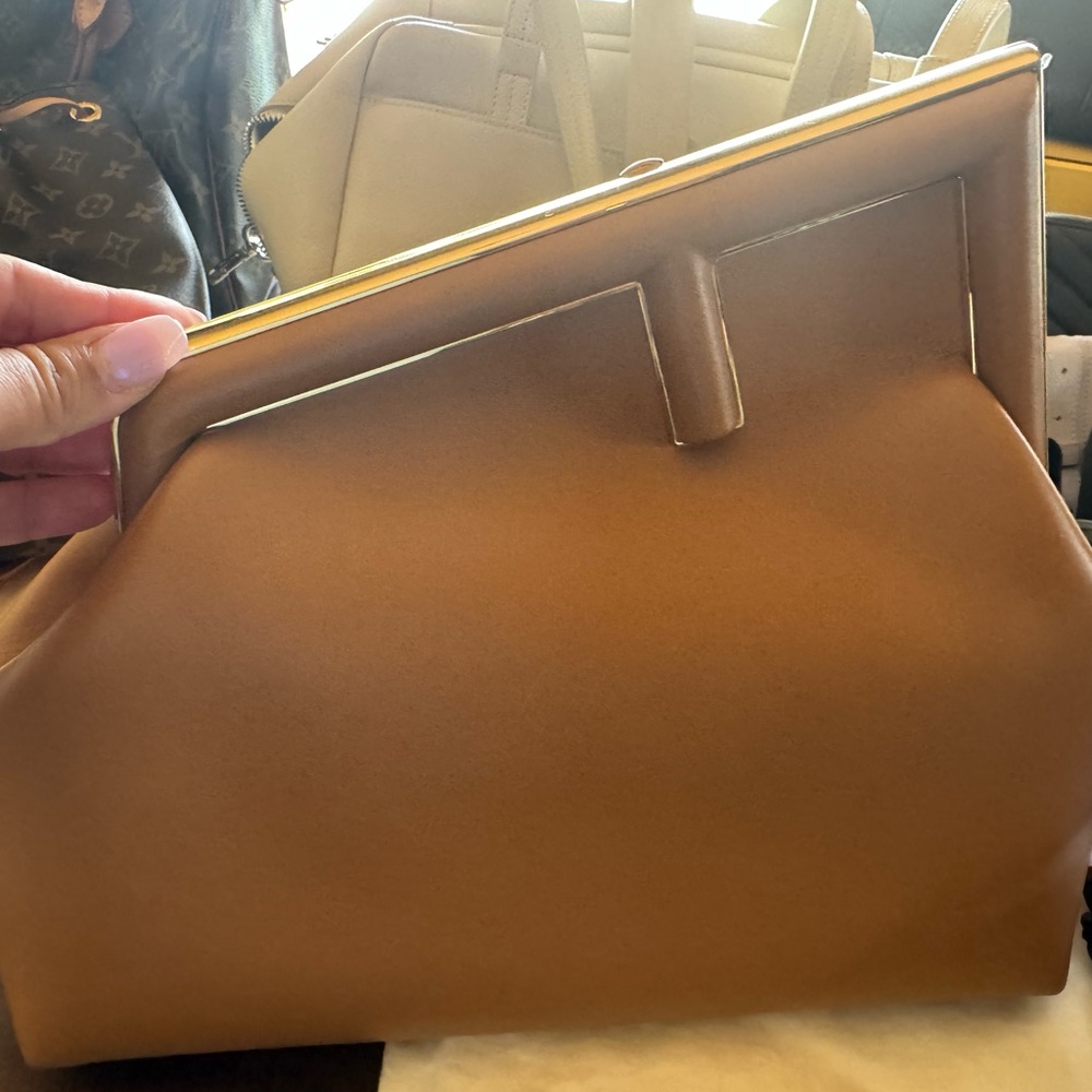 Fendi First Mdium Caramelo View 2